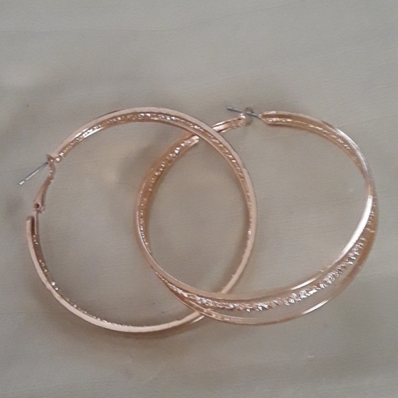 Hoops - Picture 3 of 3